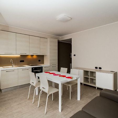 Lake Como Apartments เลคโค ภายนอก รูปภาพ